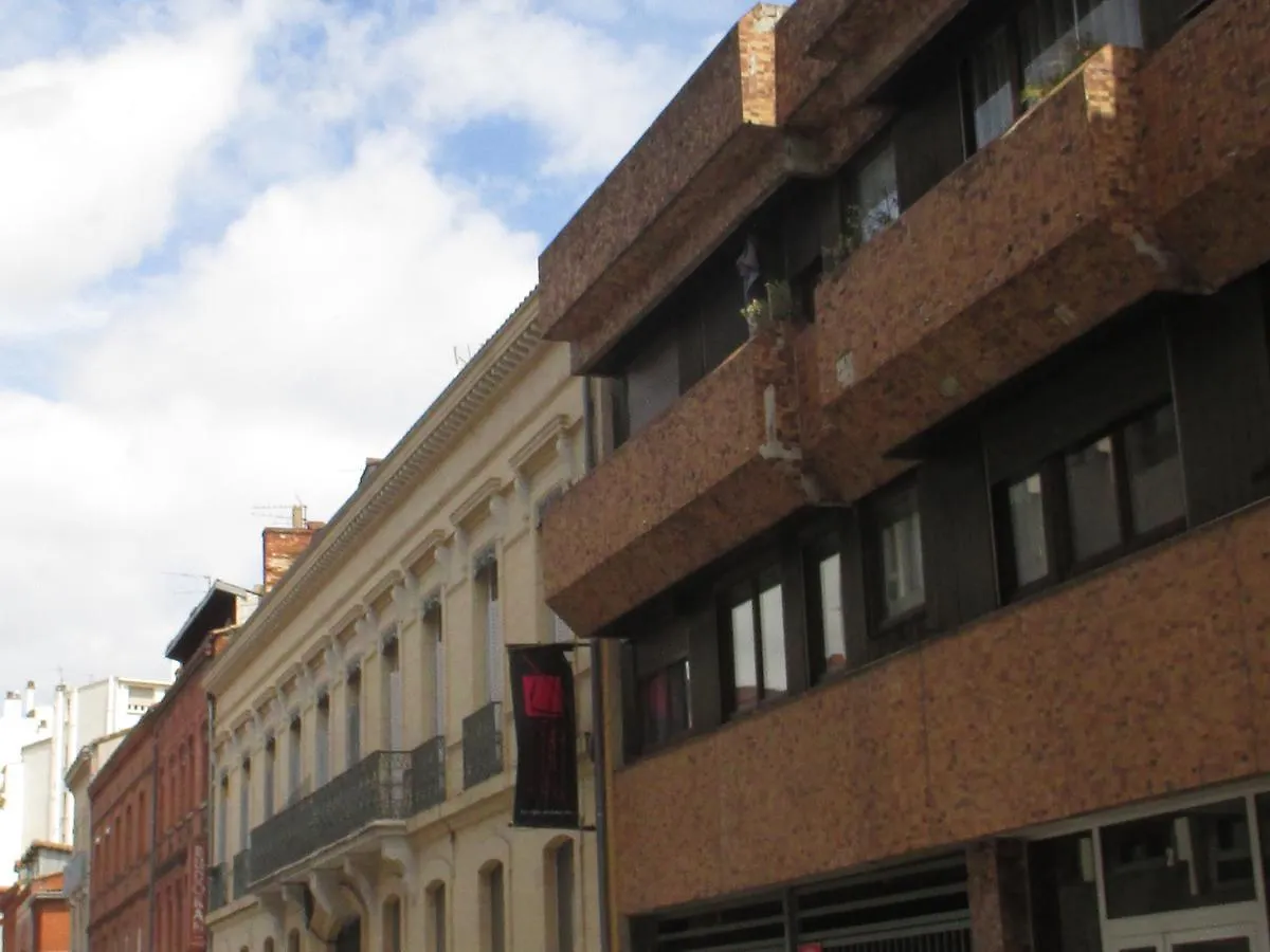 Hotel Le Pastel Toulouse 2*,